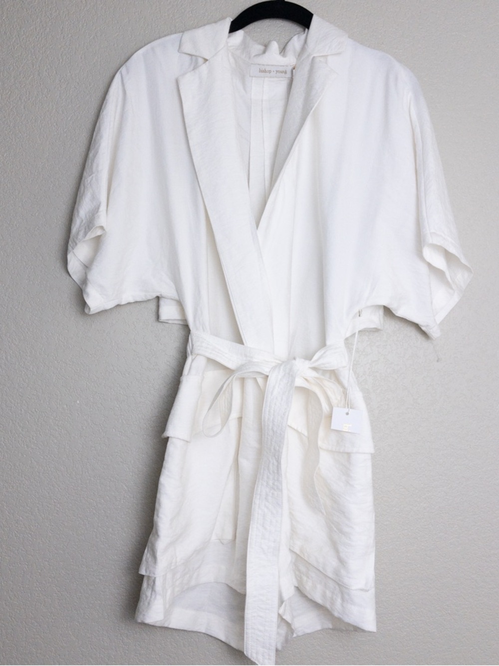 NWT Bishop + Young Open Front Belted Romper S White Cutout Pockets Kimono Sleeve